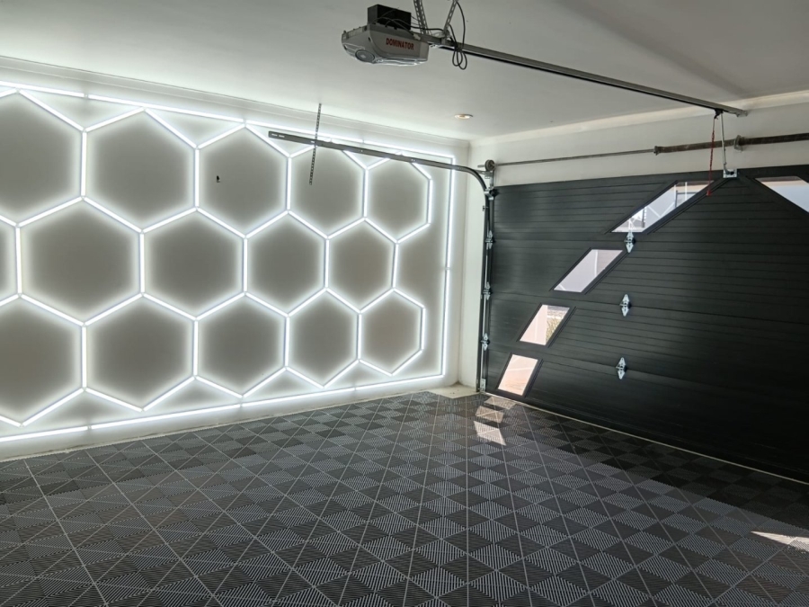 3 Bedroom Property for Sale in Sandown Western Cape